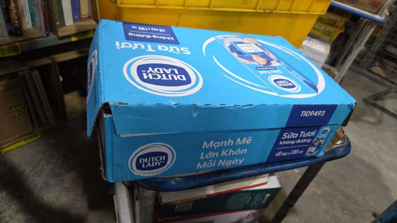 [Mua nhiều giảm thêm] Thùng 48 Hộp Sữa Tươi Tiệt Trùng Dutch Lady Cô Gái Hà Lan Không Đường (48X180ml)