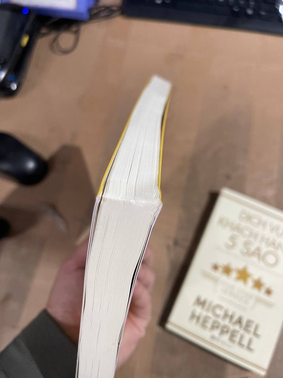 Sách Brand Storytelling - Tư duy thiết kế trong kể chuyện thương hiệu