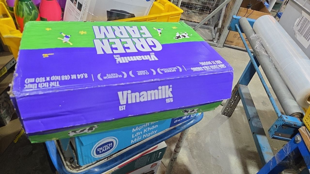 Thùng 48 Hộp Sữa Tươi Tiệt Trùng Vinamilk Green Farm Rất ít đường - Lốc 4 Hộp 180ml