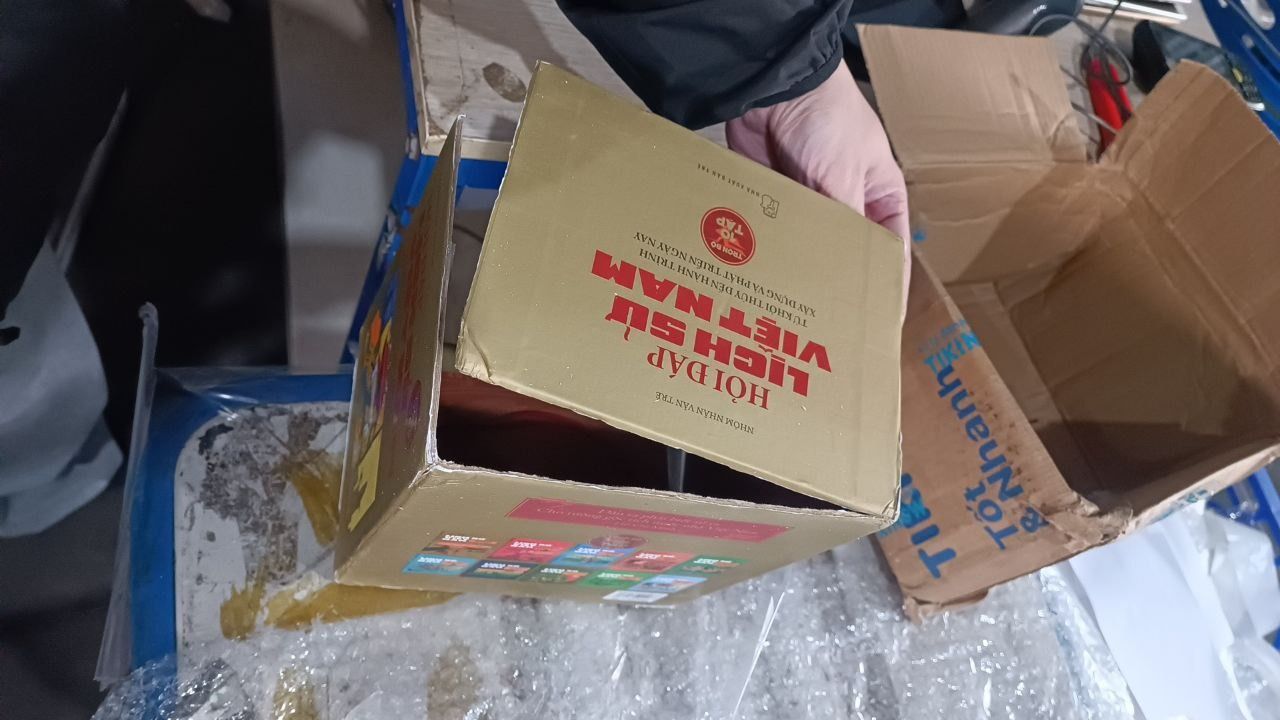 Bộ sách Hỏi đáp lịch sử Việt Nam (Từ khởi thủy đến nay) - Hộp trọn bộ 10 tập