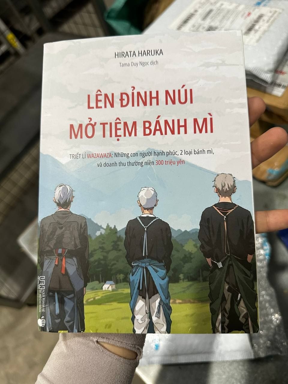 Lên Đỉnh Núi Mở Tiệm Bánh Mì - Triết lí Wazawaza: Những con người hạnh phúc, 2 loại bánh mì, và doanh thu thường niên 300 triệu Yên
