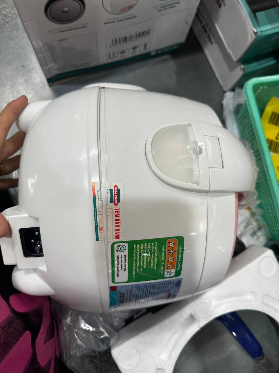 Nồi Cơm Điện Nắp Gài Sunhouse SHD8217W (1.2L) - Hàng chính hãng