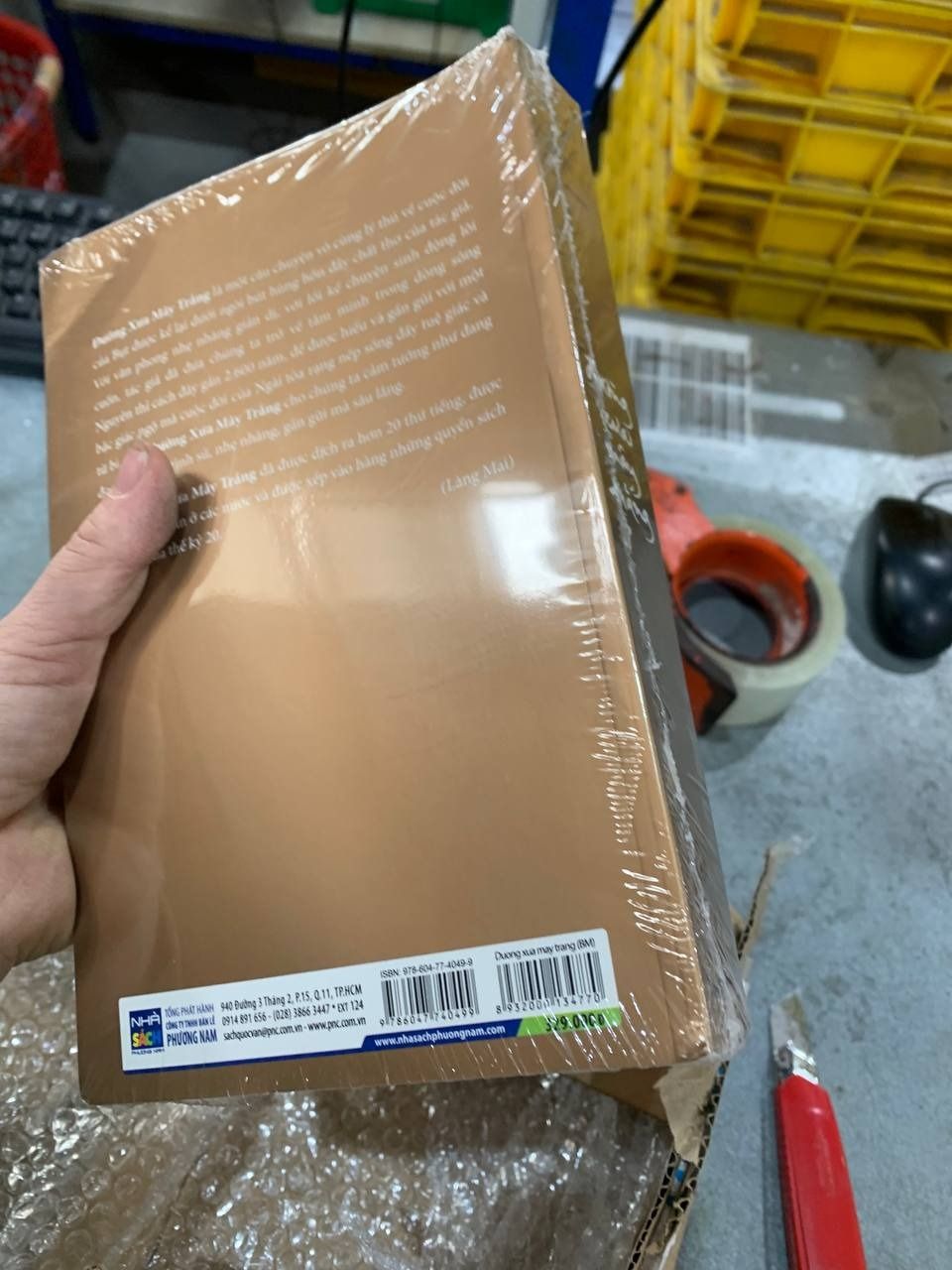 Sách Đường Xưa Mây Trắng - Theo Gót Chân Bụt - Thích Nhất Hạnh - 2024 - Bìa mềm