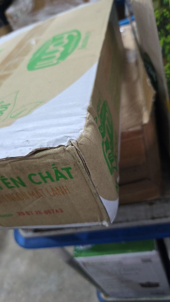 Thùng Sữa Đậu Nành Vinasoy Fami Nguyên Chất Vị Sữa Dừa (200ml x 36 Hộp)