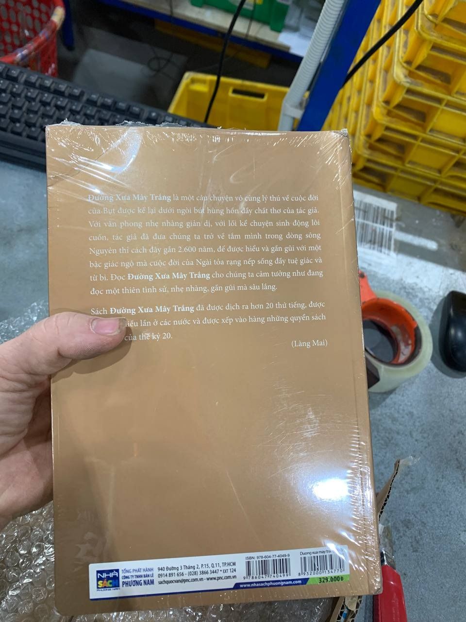 Sách Đường Xưa Mây Trắng - Theo Gót Chân Bụt - Thích Nhất Hạnh - 2024 - Bìa mềm