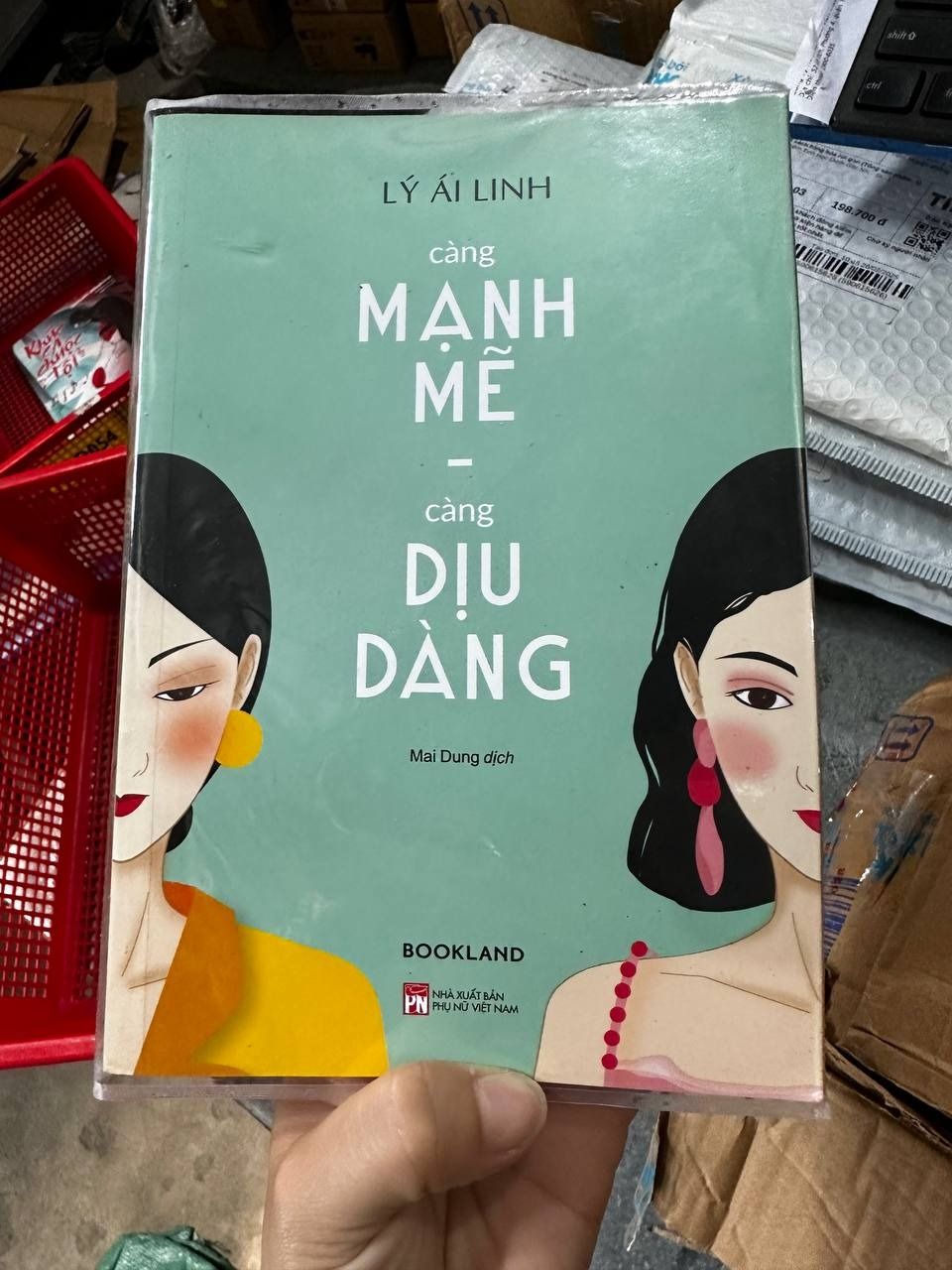 Càng Mạnh Mẽ, Càng Dịu Dàng (Tái Bản)