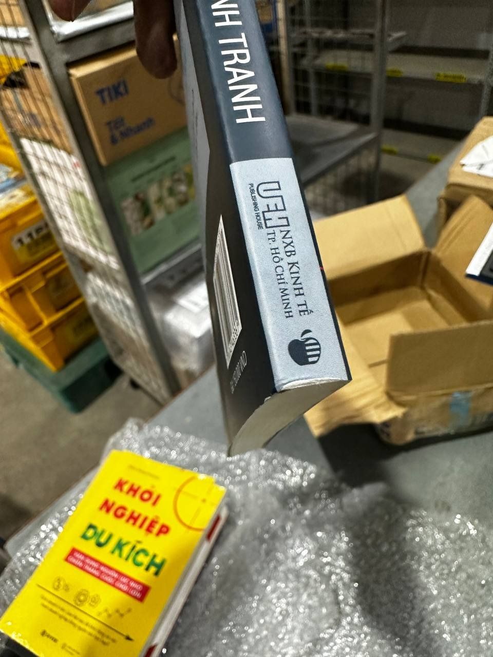 Sự thật về chiến lược cạnh tranh - Những điểm quan trọng phải biết về lợi thế cạnh tranh, chuỗi giá trị, và mô hình 5 lực lượng của Michael Porter - Sách được đích thân Michael Porter thẩm duyệt