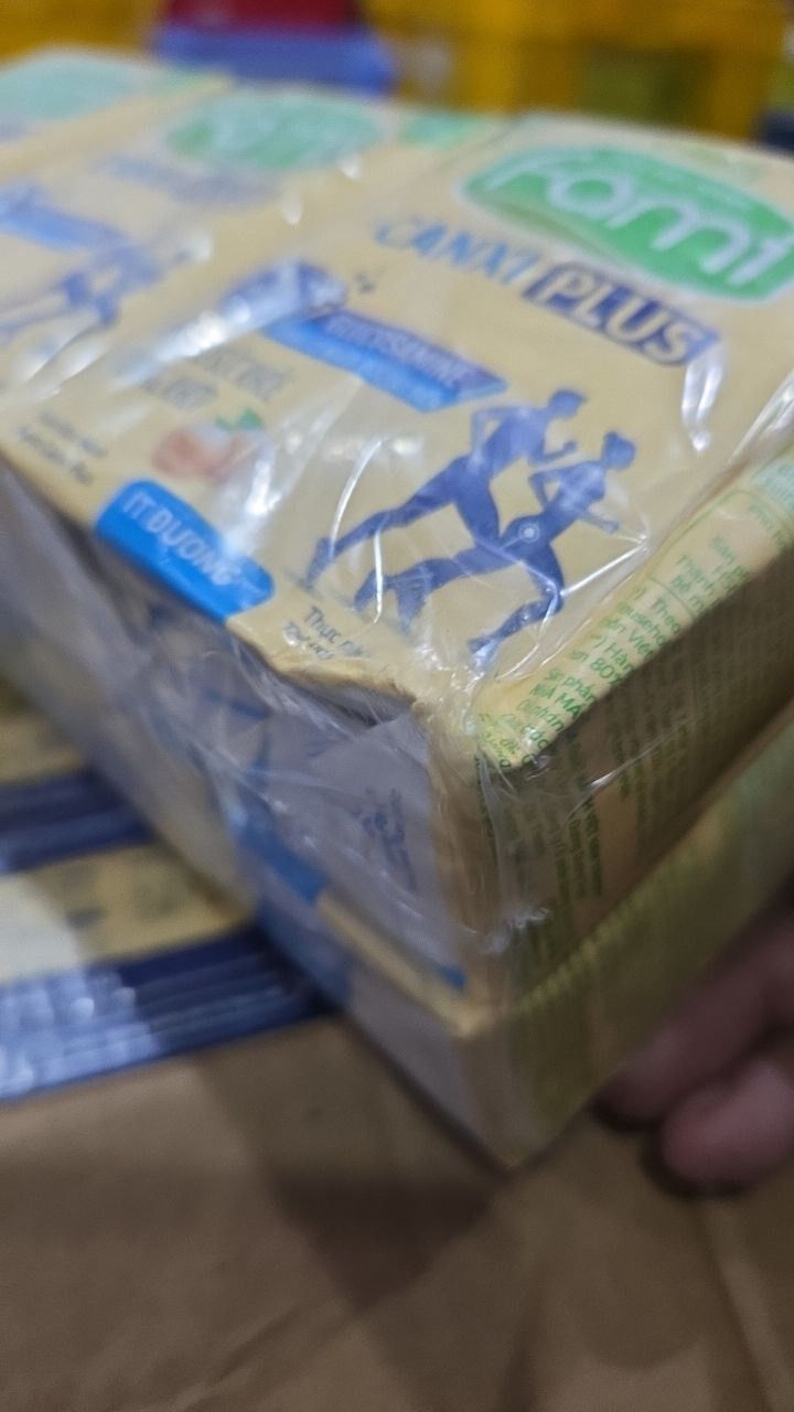 Thùng sữa đậu nành Vinasoy Fami Canxi Plus ít đường hộp (200ml x 36 hộp)