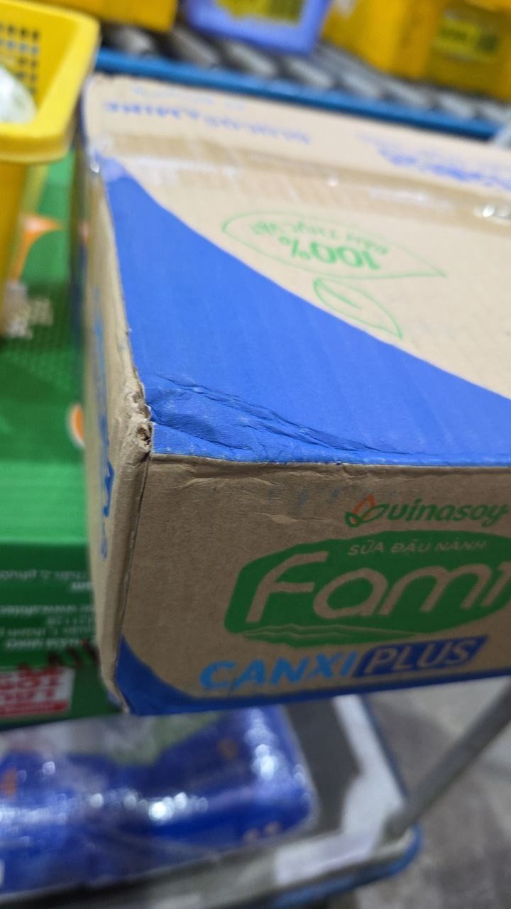 Thùng sữa đậu nành Vinasoy Fami Canxi Plus ít đường hộp (200ml x 36 hộp)