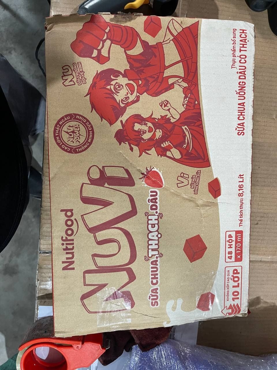 Thùng Sữa Chua Uống Có Thạch Nuvi Vị Dâu 170ml (Hộp 170ml x 48) - Tăng Chiều Cao, Mắt Sáng