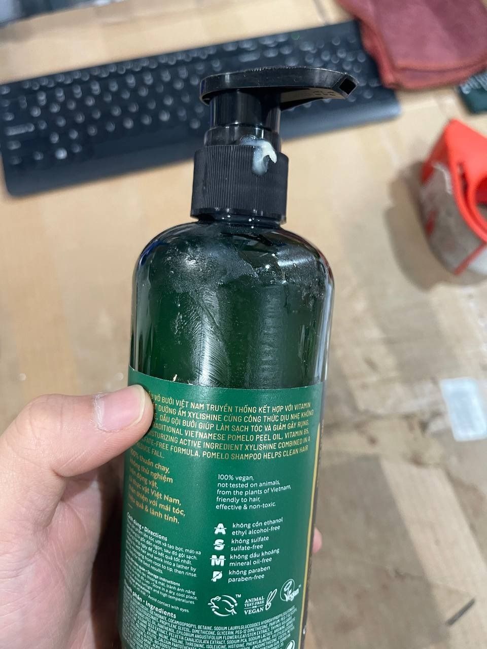 Dầu gội bưởi Cocoon giúp giảm gãy rụng và làm mềm tóc 500ml