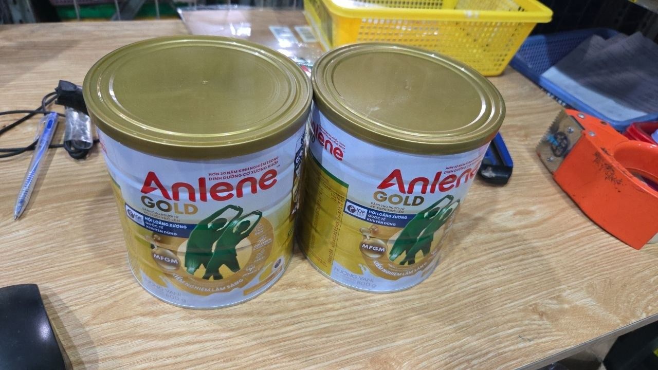 Combo 2 TPBS Anlene Gold hương vani 800g tặng ấm đun điện quang hoặc chảo