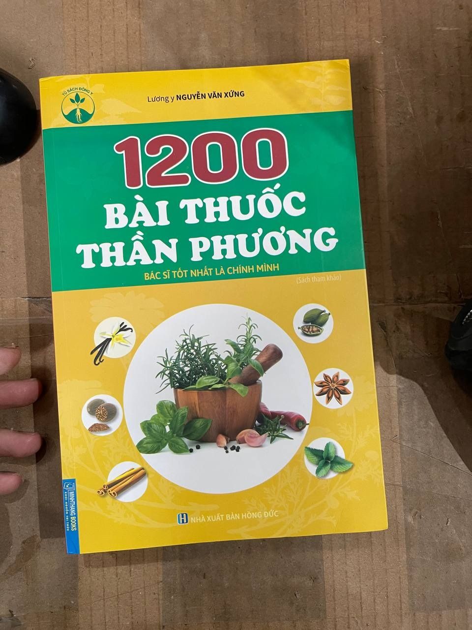 Sách 1200 Bài Thuốc Thần Phương (Bác Sĩ Tốt Nhất Là Chính Mình)