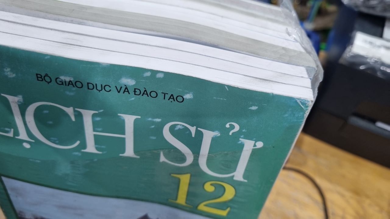 Sách Giáo Khoa Lớp 12 - Bộ Sách Giáo Khoa (14 cuốn)