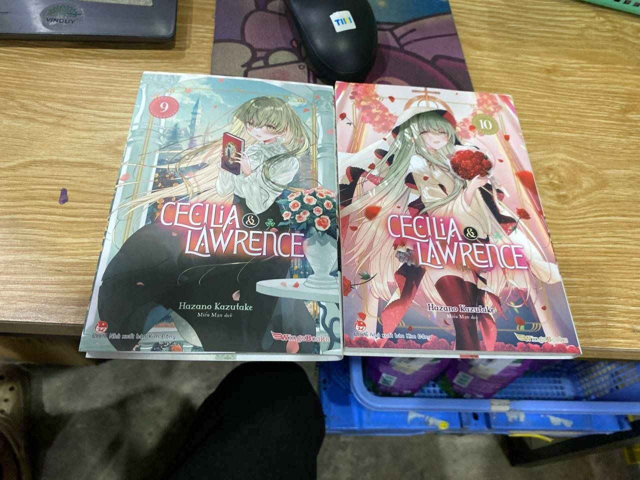 Combo Cecilia & Lawrence – Tập 9 + 10 [Tặng 02 Thiệp Pop-up + 01 Postcard]