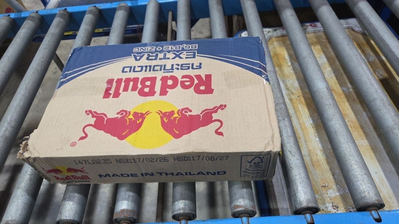 Thùng 24 lon nước tăng lực RedBull Extra 250ml