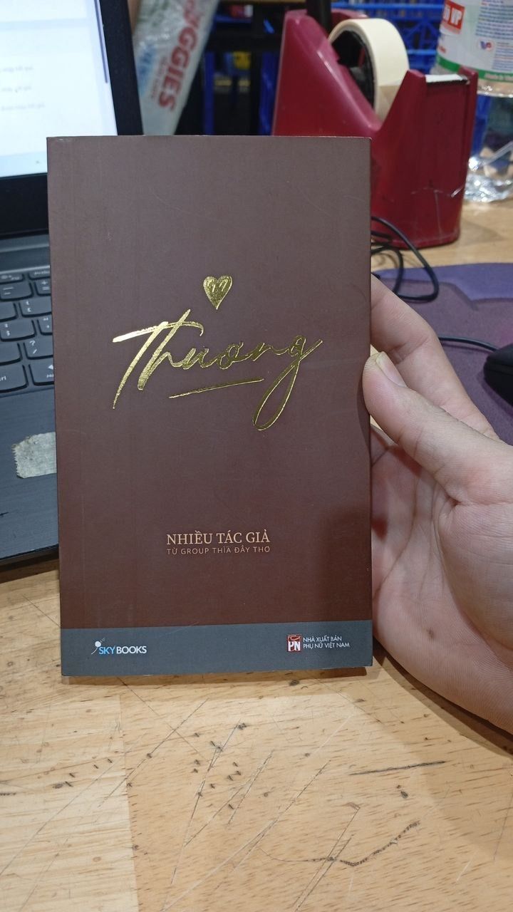 Thương (Thơ) - Bản Thường (Tặng Kèm Bookmark)