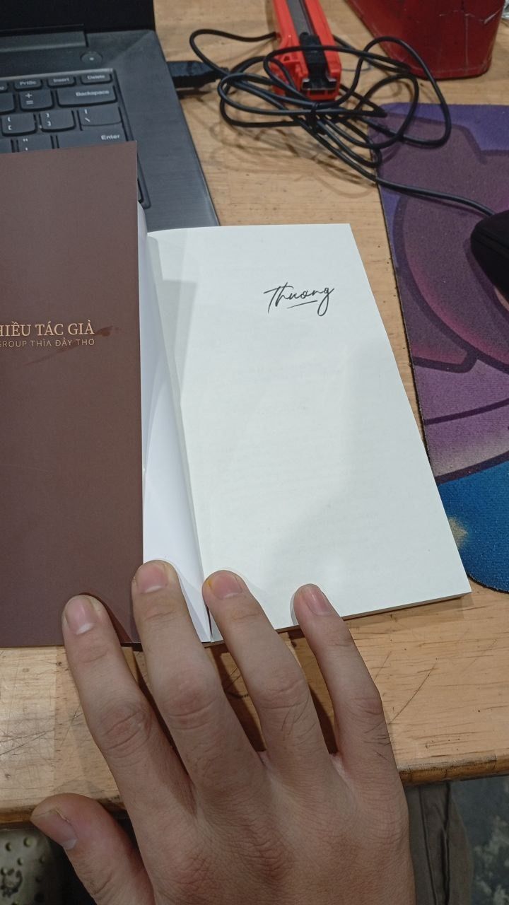 Thương (Thơ) - Bản Thường (Tặng Kèm Bookmark)