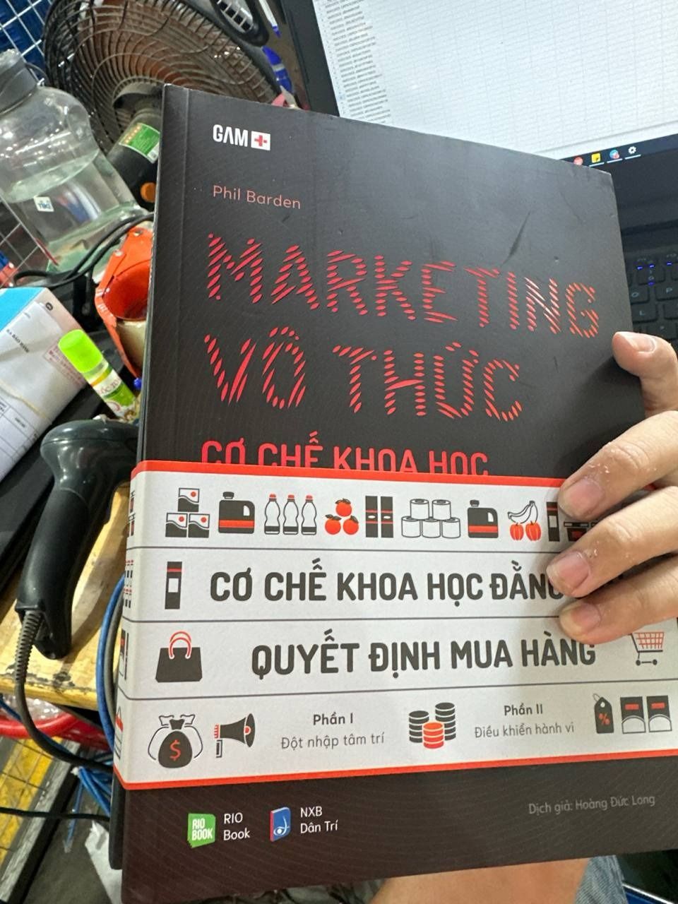 Marketing Vô Thức - Cơ Chế Khoa Học Đằng Sau Quyết Định Mua Hàng (Gồm 2 Phần)