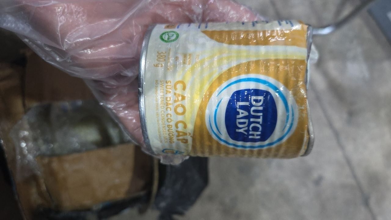 Sữa đặc có đường Dutch Lady cao cấp 380g