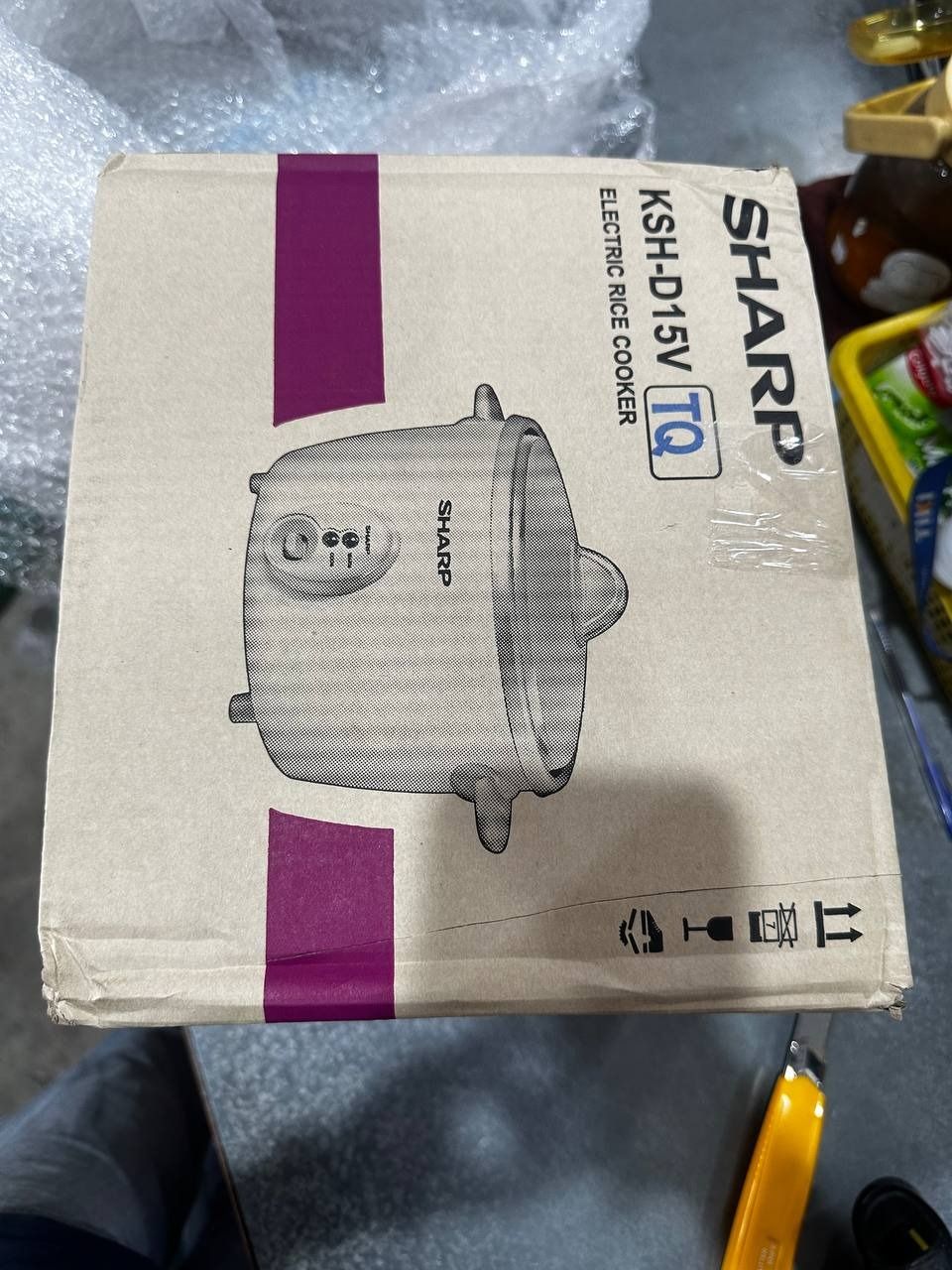Nồi Cơm Điện Nắp Rời Sharp KSH-D15V (1.5L) - Màu Ngẫu Nhiên - Hàng chính hãng