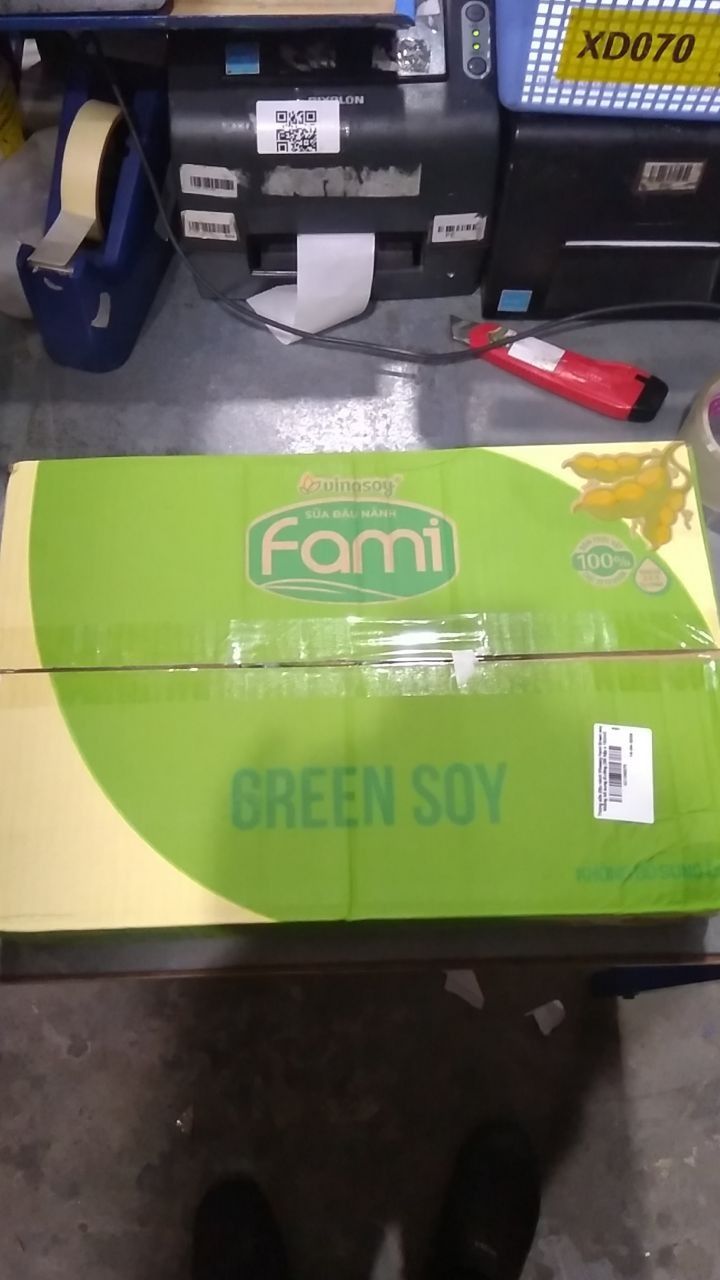 Thùng sữa đậu nành Vinasoy Fami Green soy không bổ sung đường (36 hộp x 180ml)