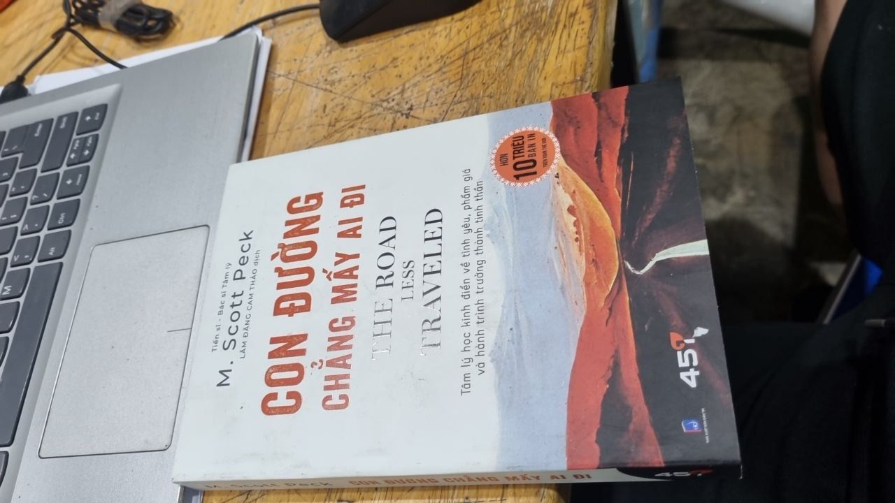 Con Đường Chẳng Mấy Ai Đi