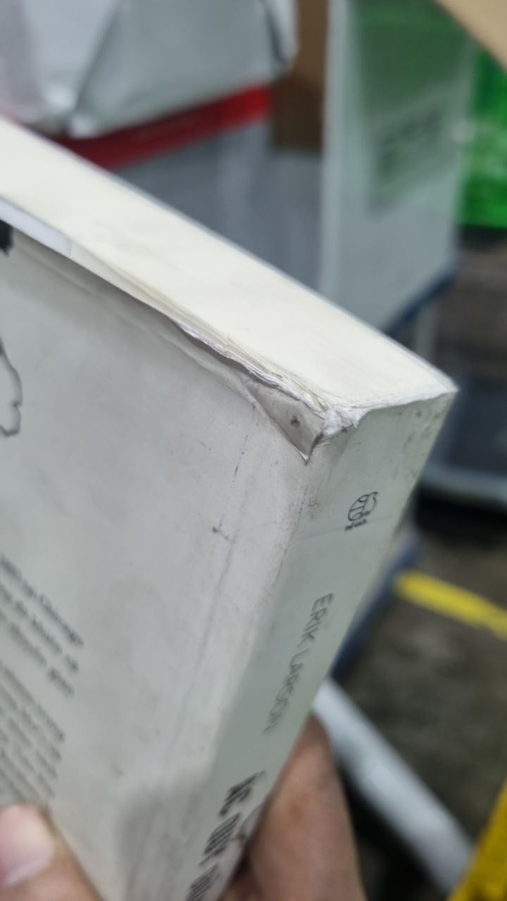 Ác Qủy Giữa Thành Phố Trắng