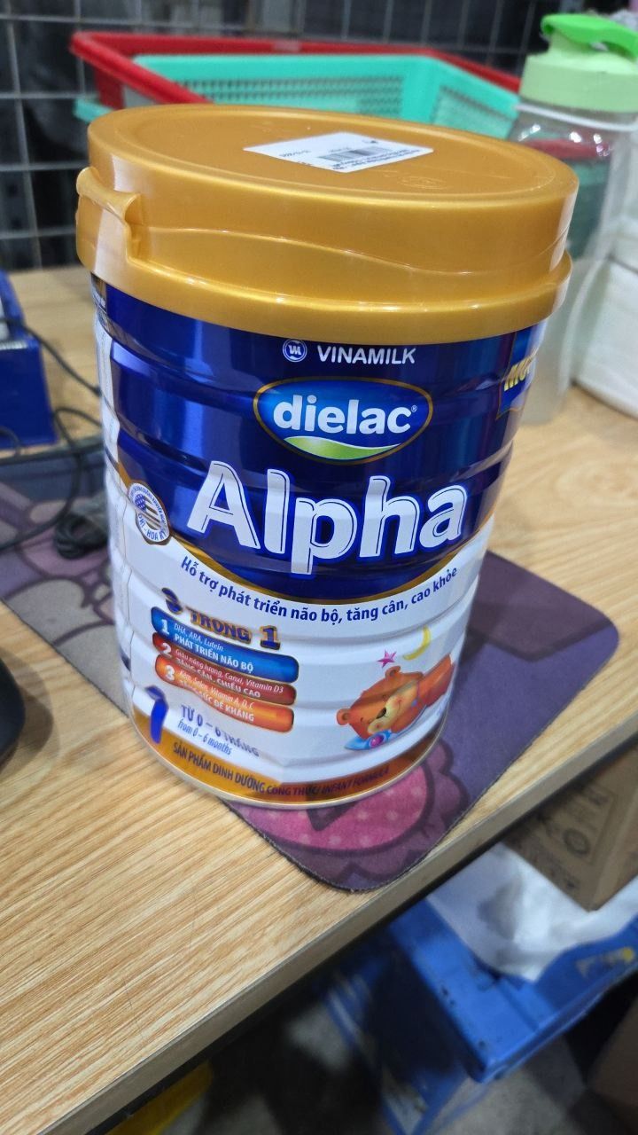Hộp Sữa bột Vinamilk Dielac Alpha 1 - Hộp thiếc 900g (cho bé từ 0 - 6 tháng tuổi)