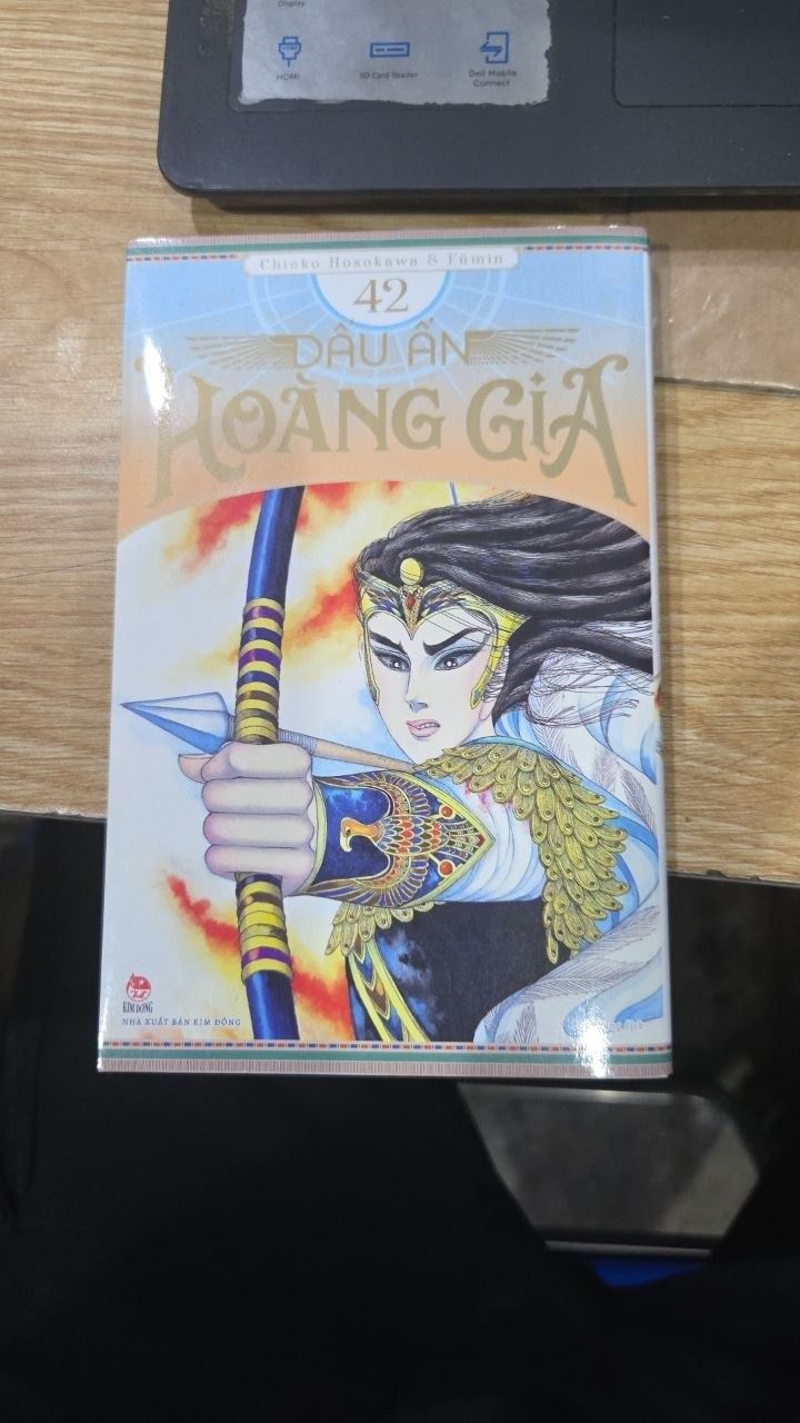 Sách - Dấu Ấn Hoàng Gia - Tập 42