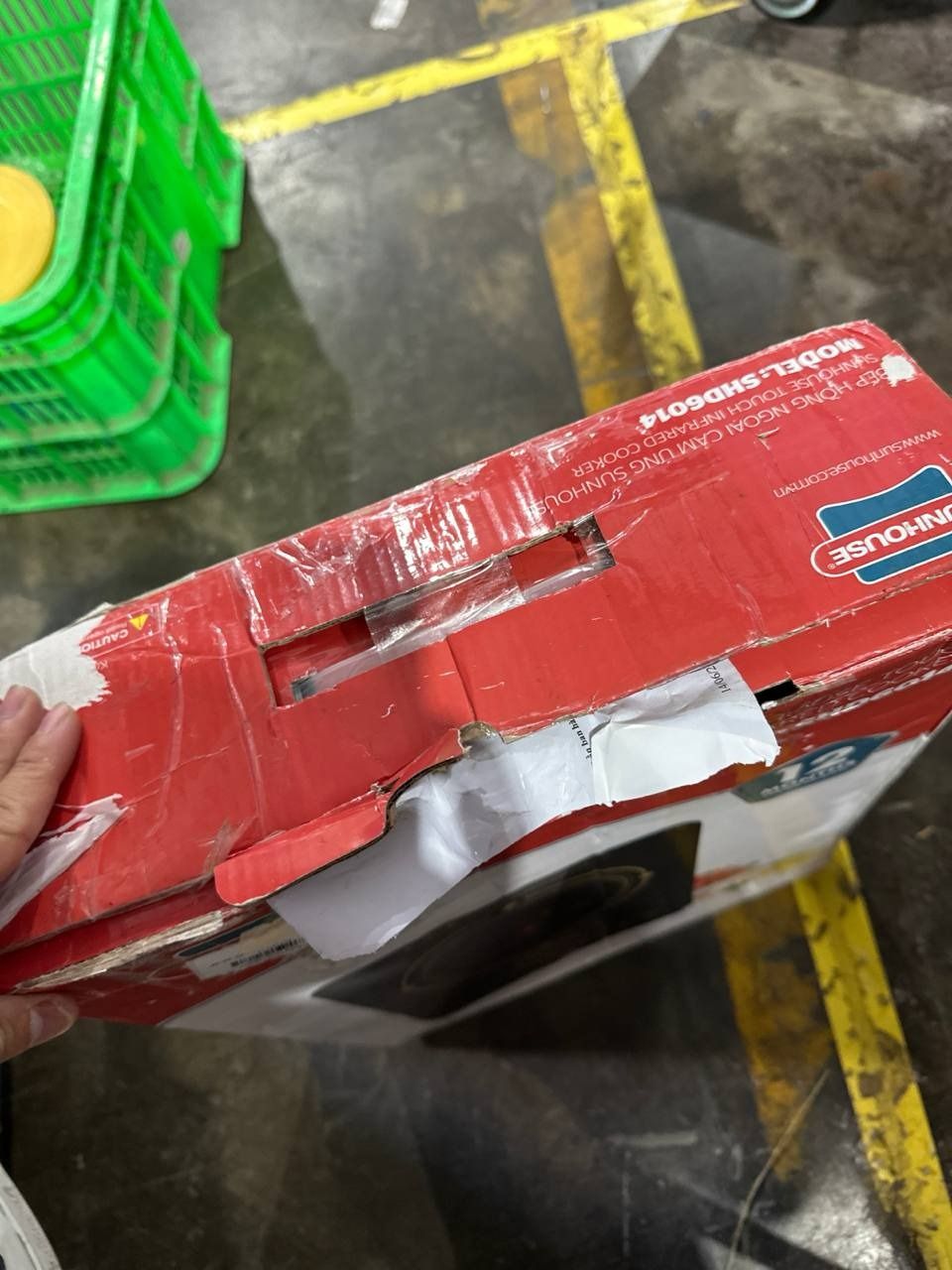 Bếp Hồng Ngoại Sunhouse SHD6014Đ - Đen - Hàng chính hãng