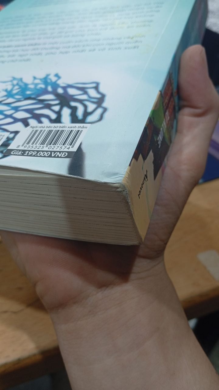 Ngôi Nhà Bên Bờ Biển Xanh Thẳm