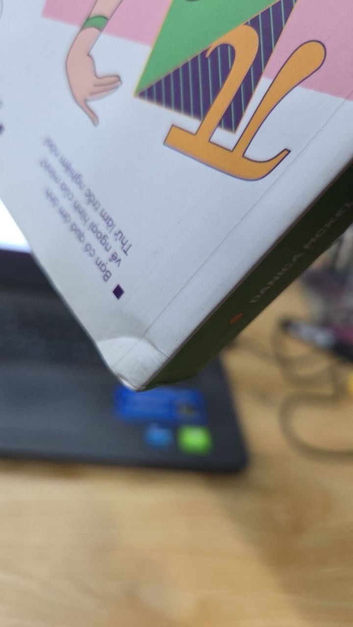 Sách Teen Girl Học Toán Girls Get Curves - Toán Học Có Dáng Hình