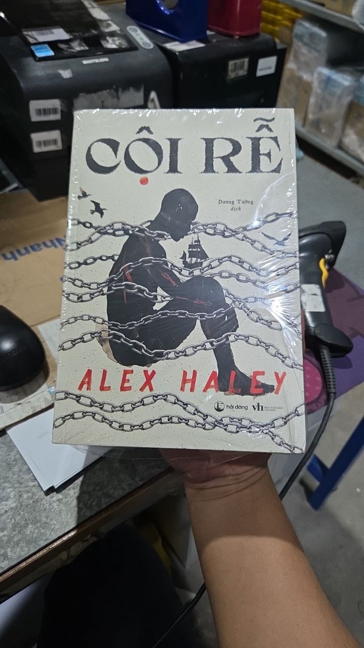 Sách Cội Rễ (Bìa Mềm)