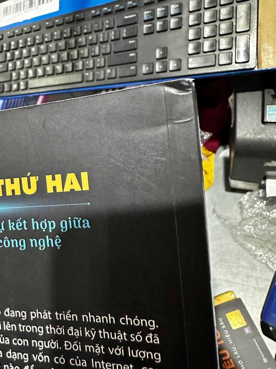 Sách Bộ não thứ hai - Tương lai của sự kết hợp giữa não bộ và công nghệ