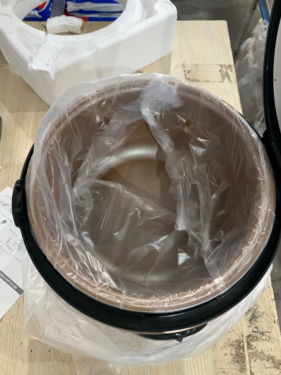 Nồi Cơm Điện Bluestone RCB-5568 (1.8L) - Hàng chính hãng