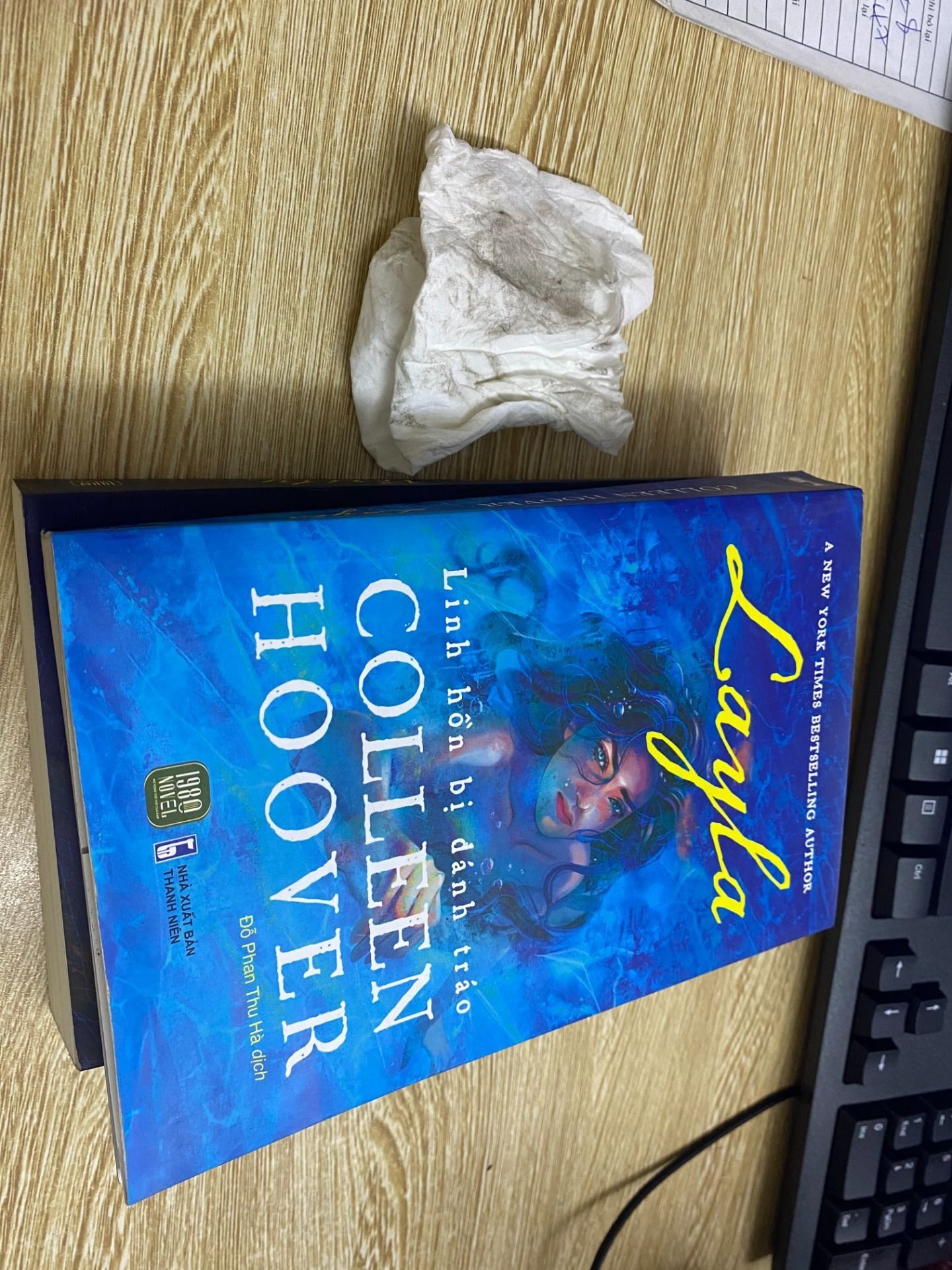 Verity - Bí mật bị chôn vùi