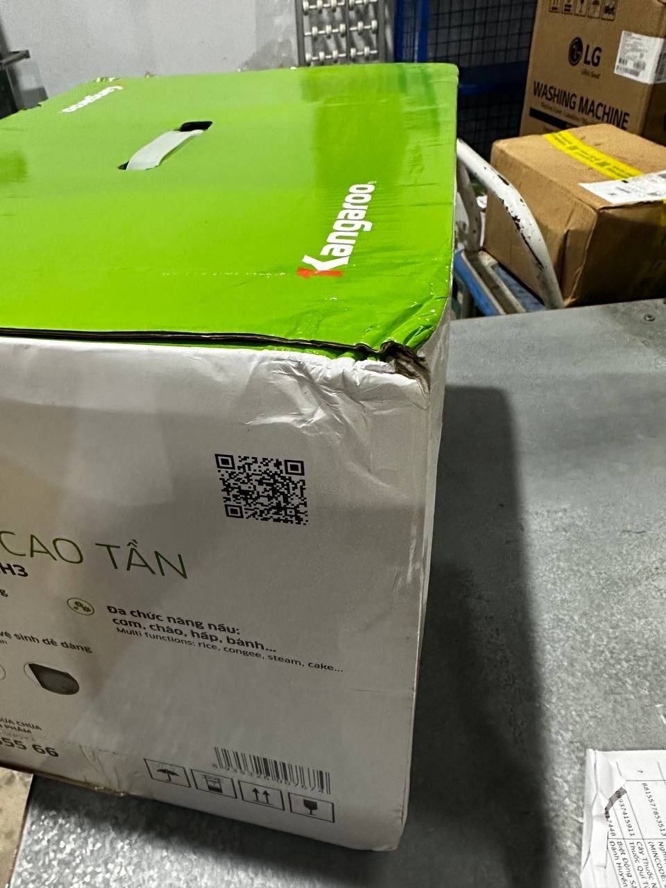 Nồi cơm điện cao tần Kangaroo, model KGR18IH3, dung tích 1,8L, công nghệ gia nhiệt cao tần IH hiện đại, 12 chức năng nấu đa dạng - Hàng chính hãng
