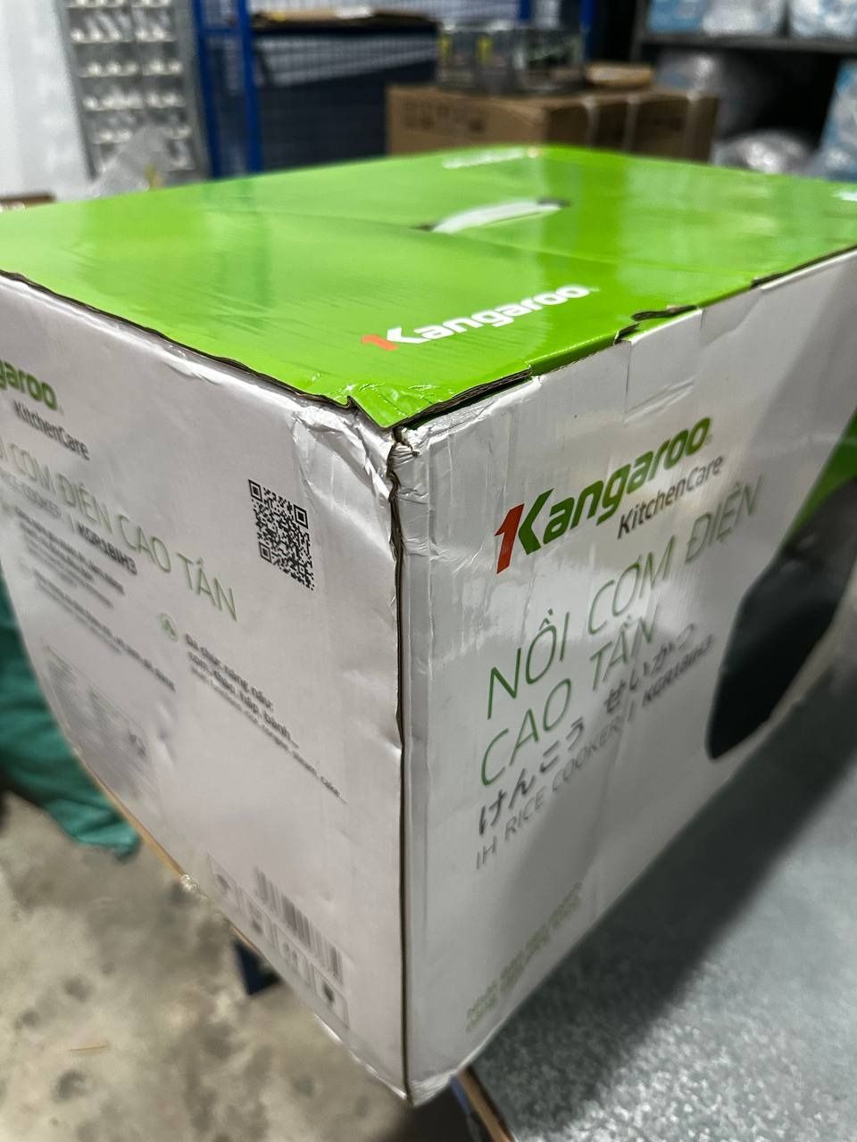 Nồi cơm điện cao tần Kangaroo, model KGR18IH3, dung tích 1,8L, công nghệ gia nhiệt cao tần IH hiện đại, 12 chức năng nấu đa dạng - Hàng chính hãng