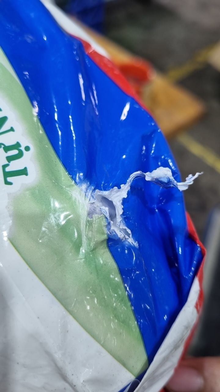 Tã/bỉm quần Huggies Skin Care Mega Jumbo XXL76+4 miếng với tràm trà dịu da