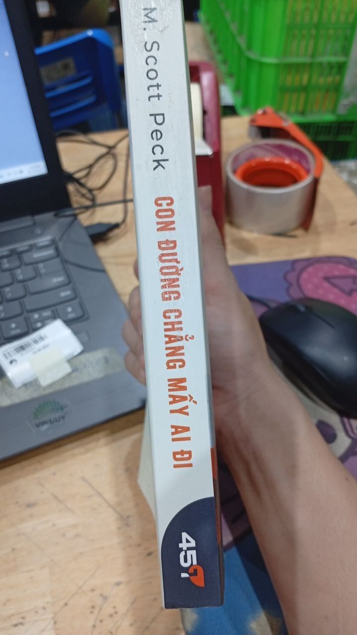 Con Đường Chẳng Mấy Ai Đi