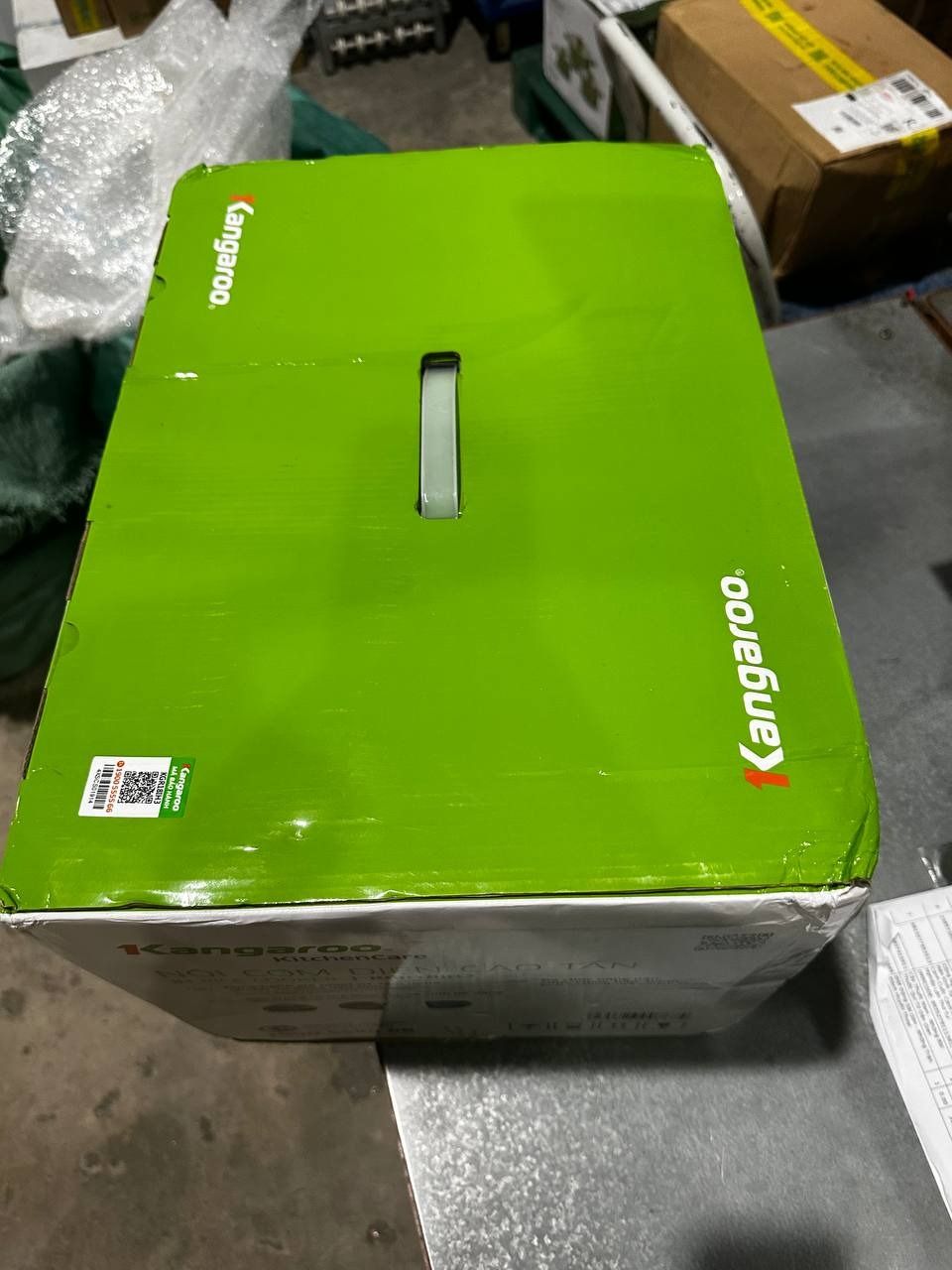 Nồi cơm điện cao tần Kangaroo, model KGR18IH3, dung tích 1,8L, công nghệ gia nhiệt cao tần IH hiện đại, 12 chức năng nấu đa dạng - Hàng chính hãng