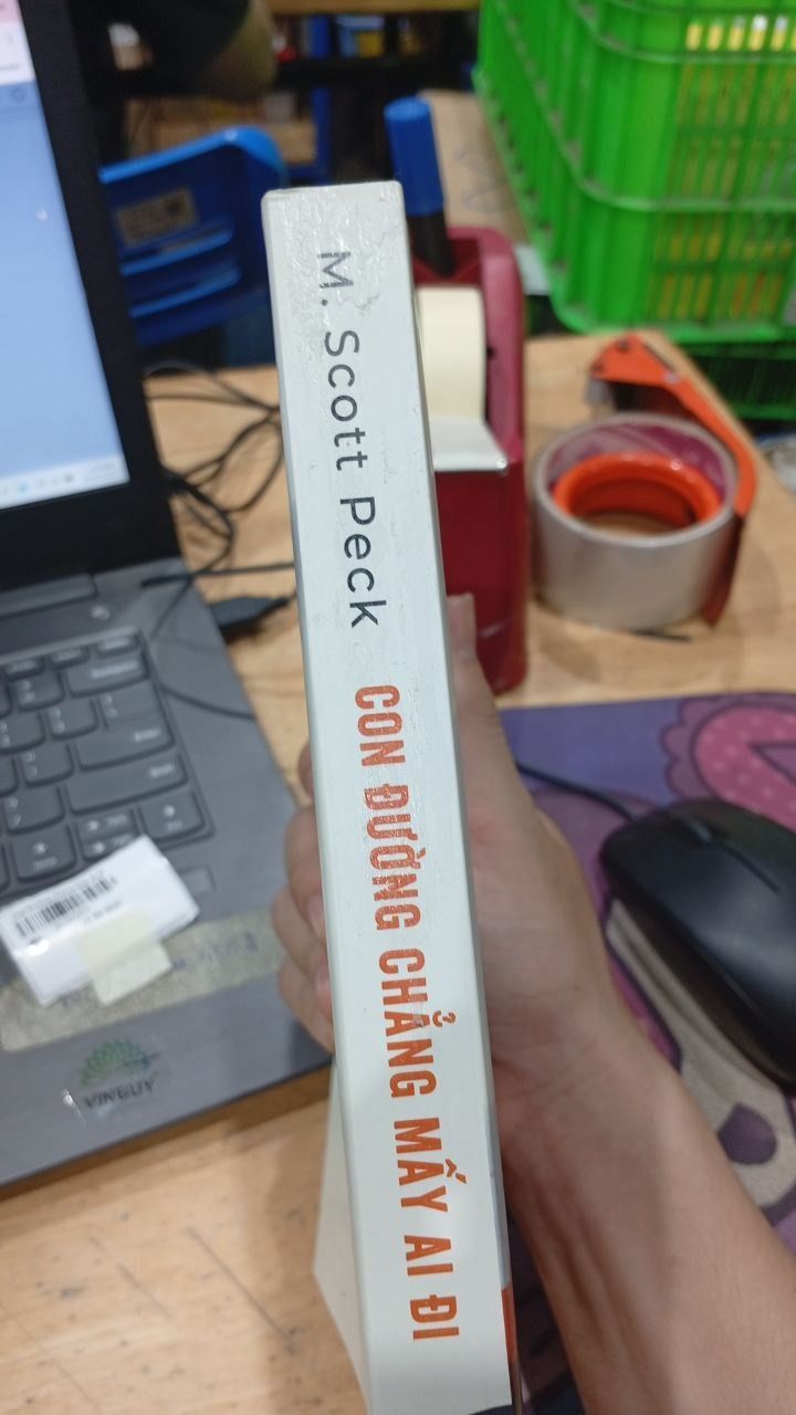 Con Đường Chẳng Mấy Ai Đi