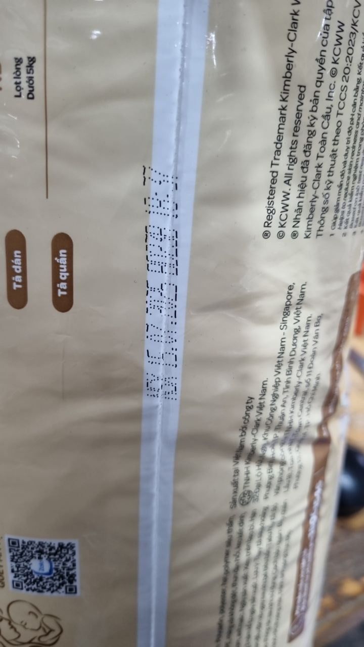 Tã quần Huggies Skin Perfect XXL Super Jumbo 48+6 miếng với 2 vùng thấm giảm kích ứng da