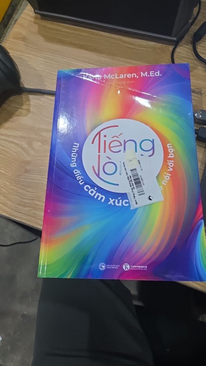 Sách Tiếng Lòng: Những Điều Cảm Xúc Đang Cố Nói Với Bạn