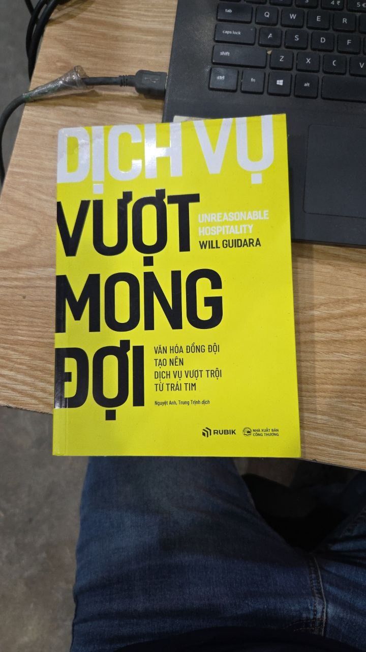 Sách Dịch Vụ Vượt Mong Đợi