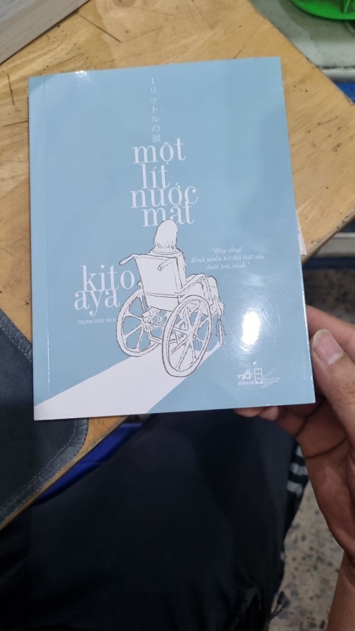 Một Lít Nước Mắt (Tái Bản 2019)