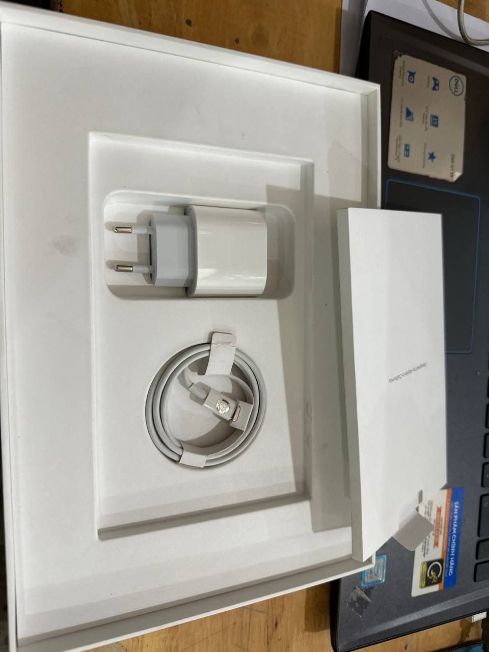 Apple iPad 10.2-inch (9th Gen) Wi-Fi 2021 - 64GB Silver