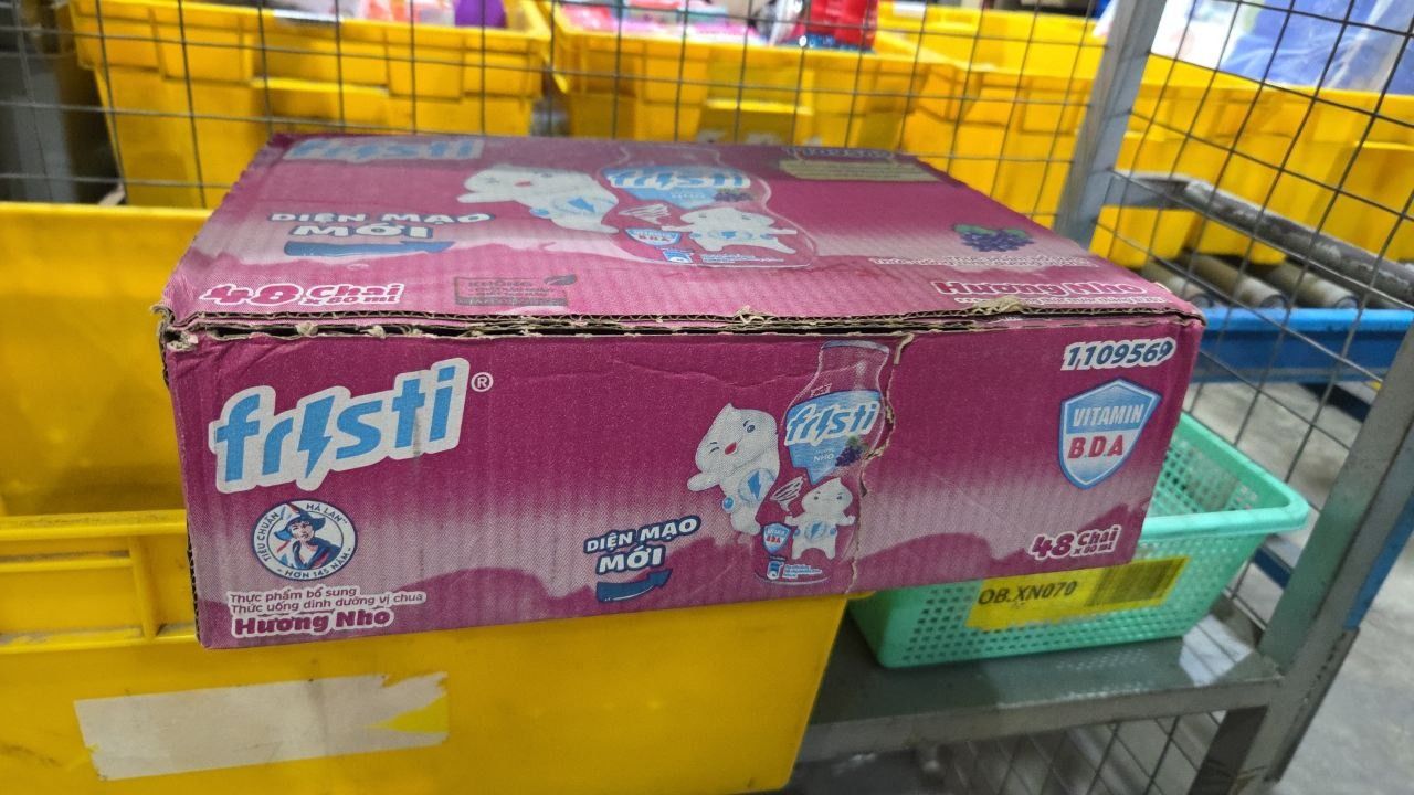 Thùng 48 chai sữa chua uống hương nho Fristi 80ml