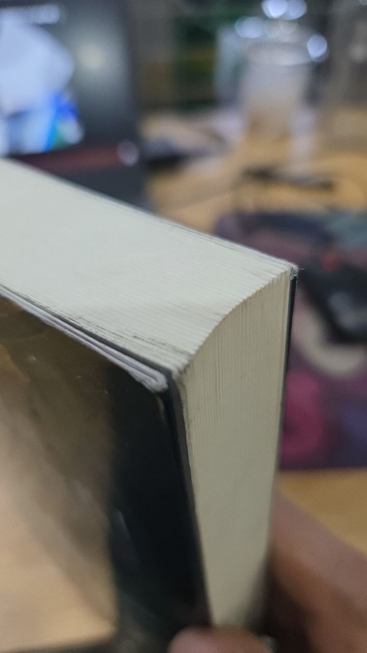 Sách Bên Rìa Thời Gian